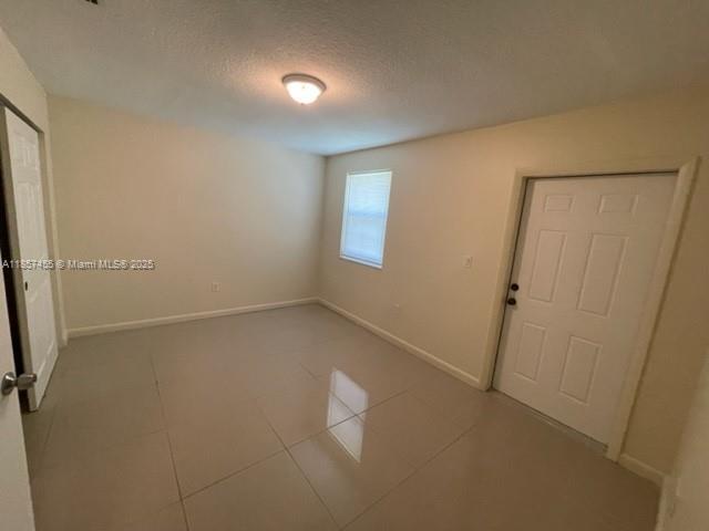 Building Photo - 18233 Oleta Dr