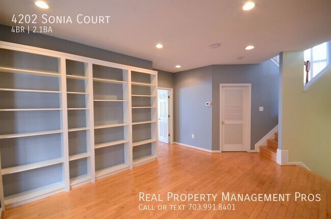 Building Photo - 4202 Sonia Ct