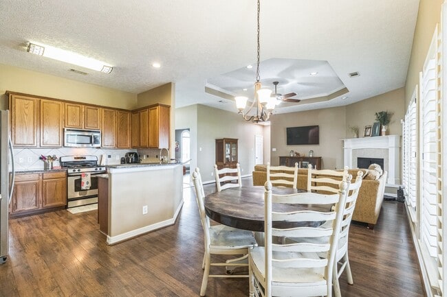 Building Photo - 4219 Landon Ln