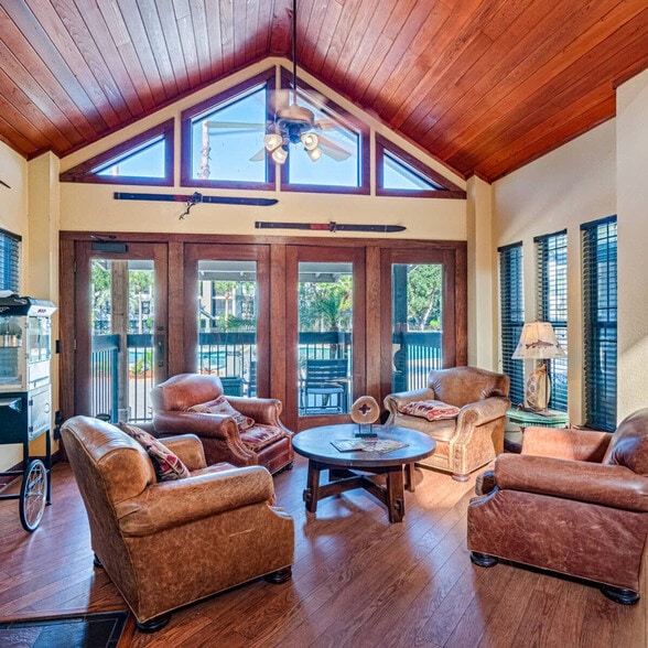 Building Photo - 2602 Cabin Ct