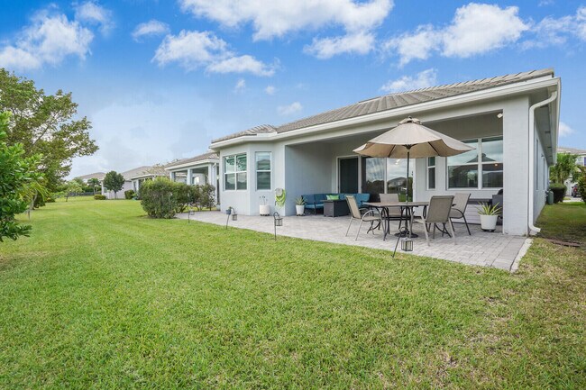 Building Photo - 16074 Whippoorwill Cir