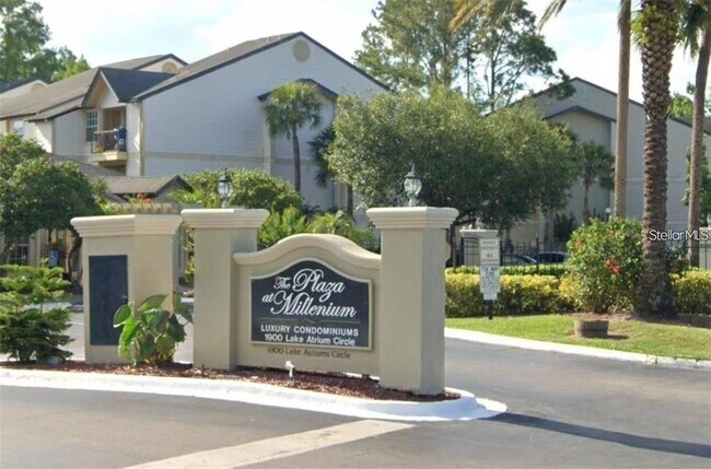 Building Photo - 1940 Lake Atriums Cir