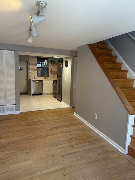 Building Photo - 1209 Durst St