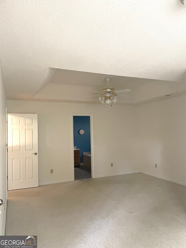 Building Photo - 102 Ridgestone Ct
