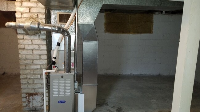 Building Photo - 2 bedroom 1 bath house