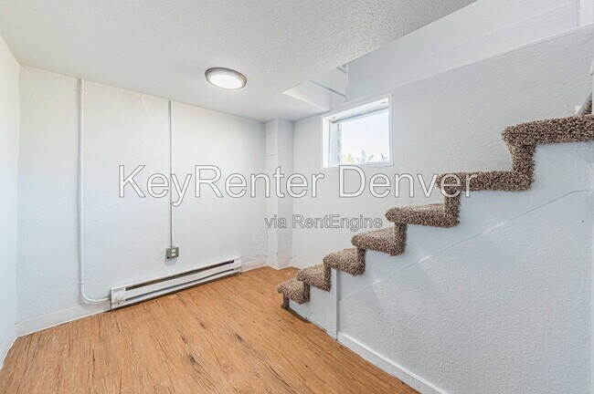 Building Photo - 929 5th St