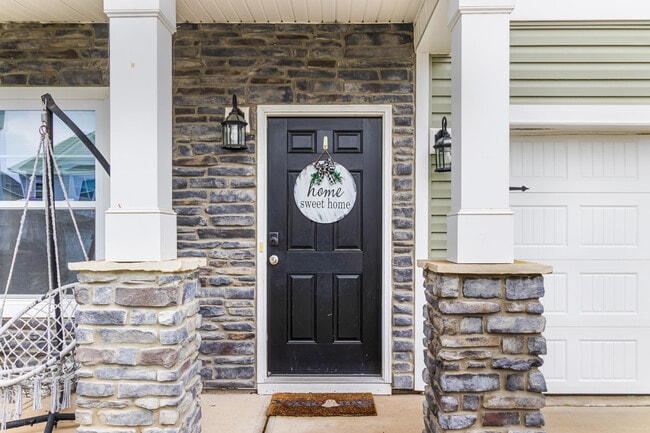 Building Photo - 4105 Thimbleberry Dr