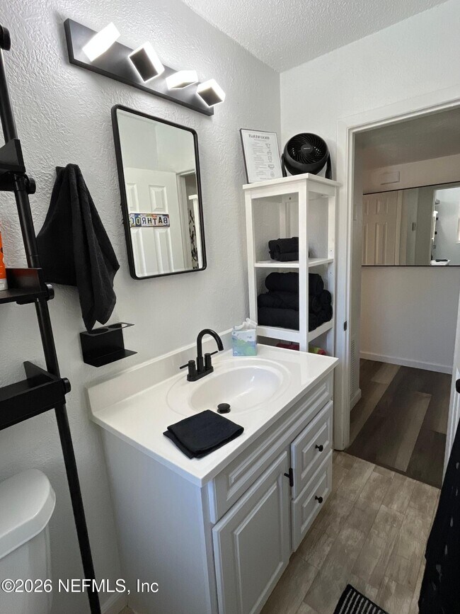Building Photo - 7431 Arble Dr