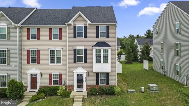 Building Photo - 5758 Barts Way