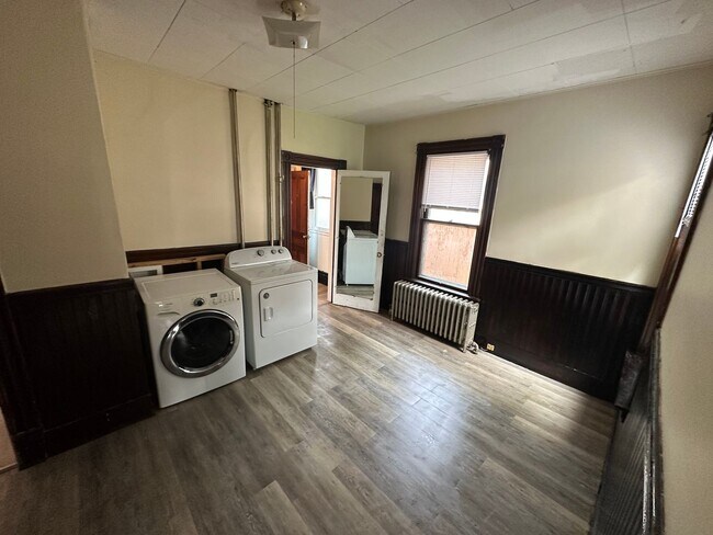 Building Photo - 81-83 Grant Street