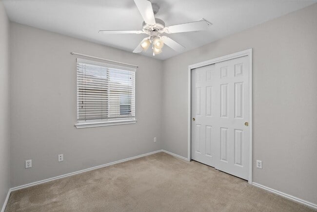 Building Photo - 440 Grey Feather Ct