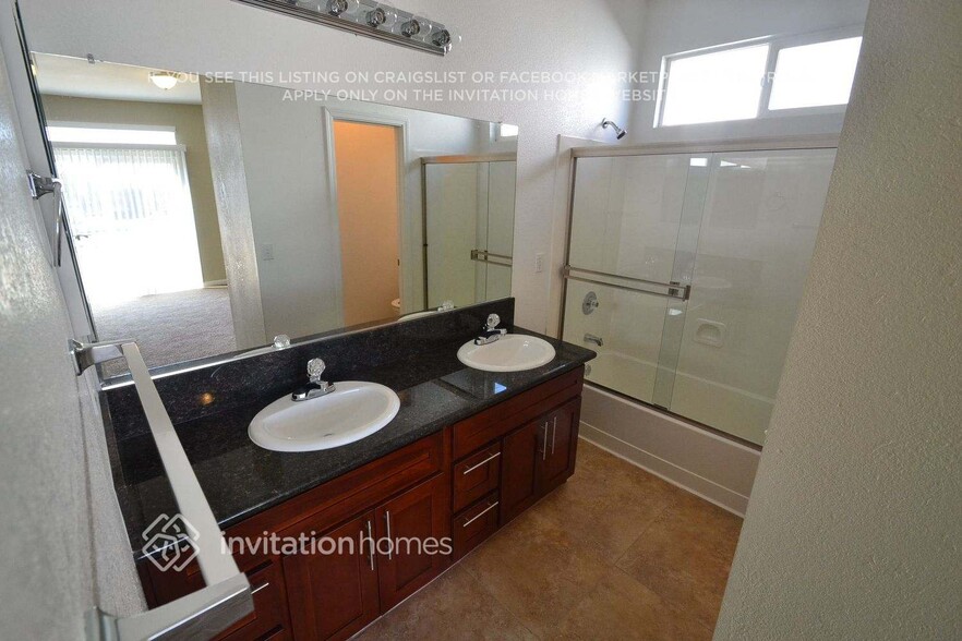Building Photo - 9213 Surlingham Ct