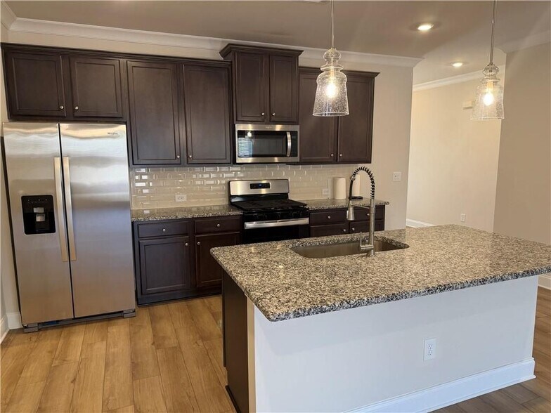 Building Photo - 3772 Dover Run Ln