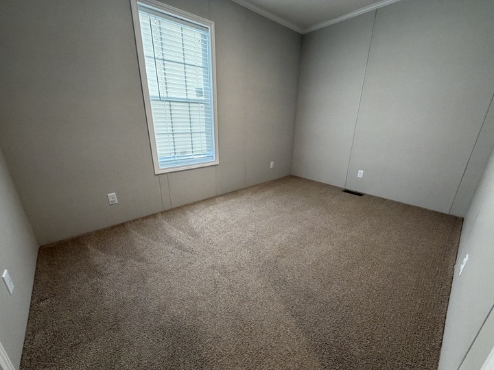 Building Photo - 15811 Villaire Ave