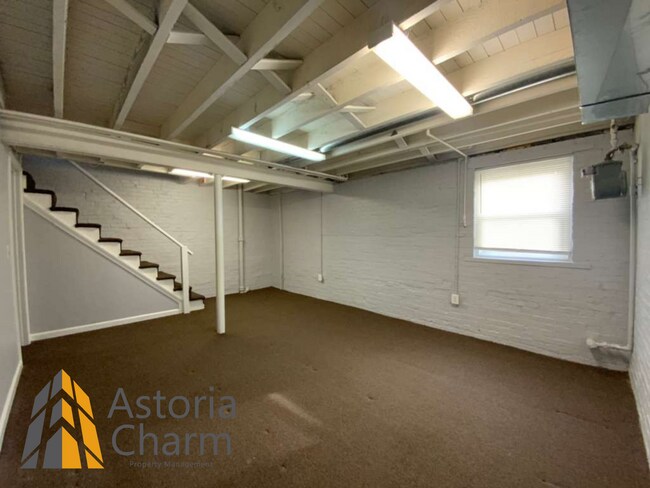 Building Photo - 3 Bedroom Home with Porch, Garage, and Finished Basement