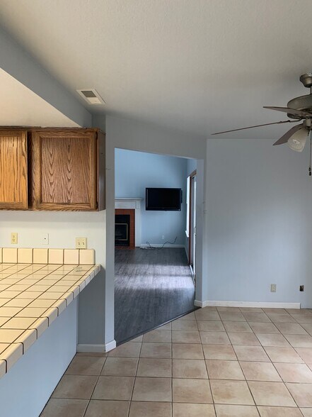 Can watch tv from kitchen - 1638 Schooner Ct