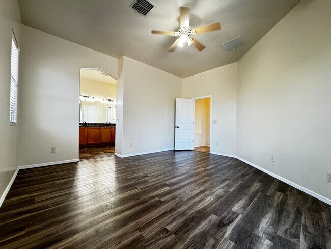 Building Photo - NW (Continental Reserve and Silverbell) 4 ...