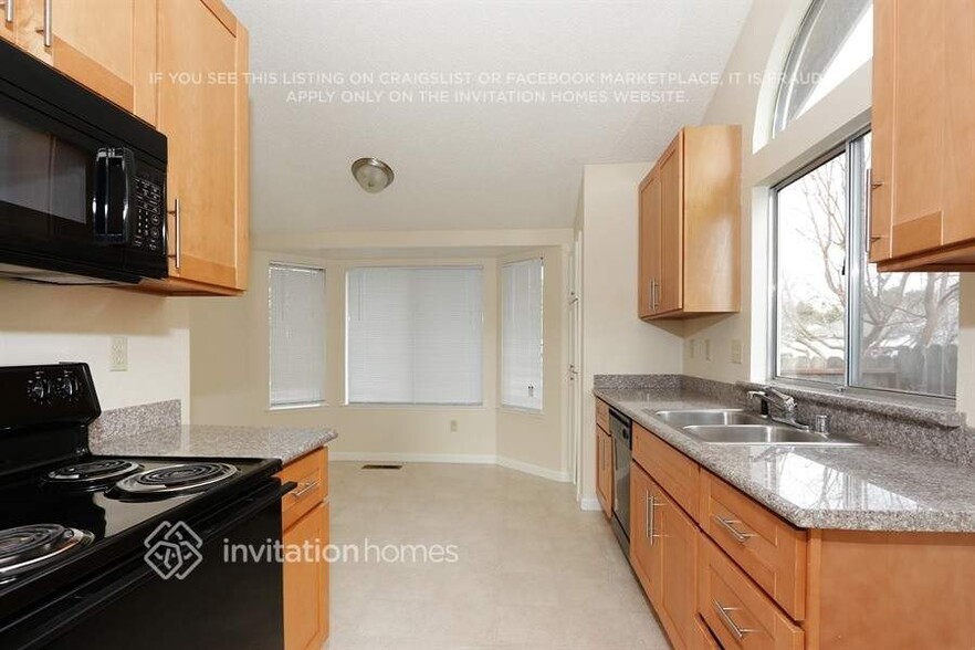 Building Photo - 870 Stoneridge Cir