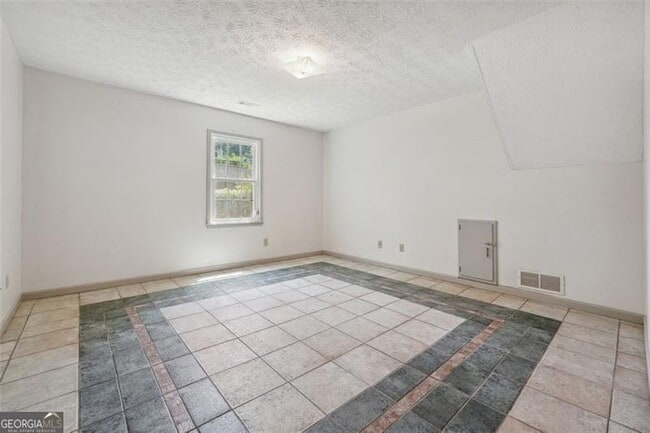 Building Photo - 1532 Daniel Ln