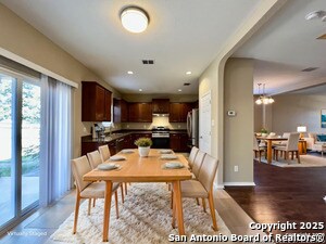 Building Photo - 6811 Karnes Leaf