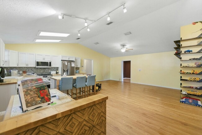 Building Photo - 408 Etheredge St