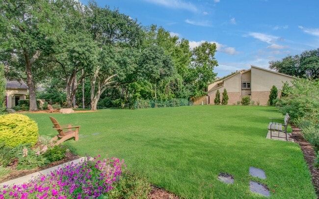 Building Photo - 12625 Memorial Dr