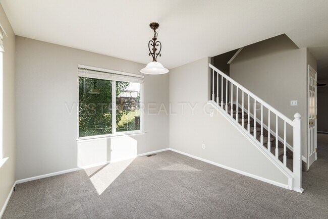 Building Photo - 5524 S Rome Way
