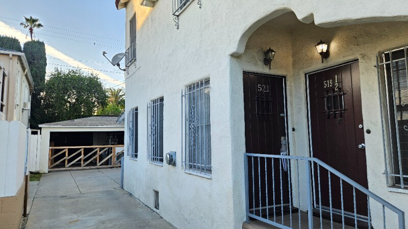 Building Photo - 519 N Gardner St