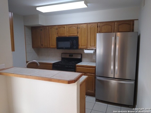 Building Photo - 7322 Oak Manor Dr