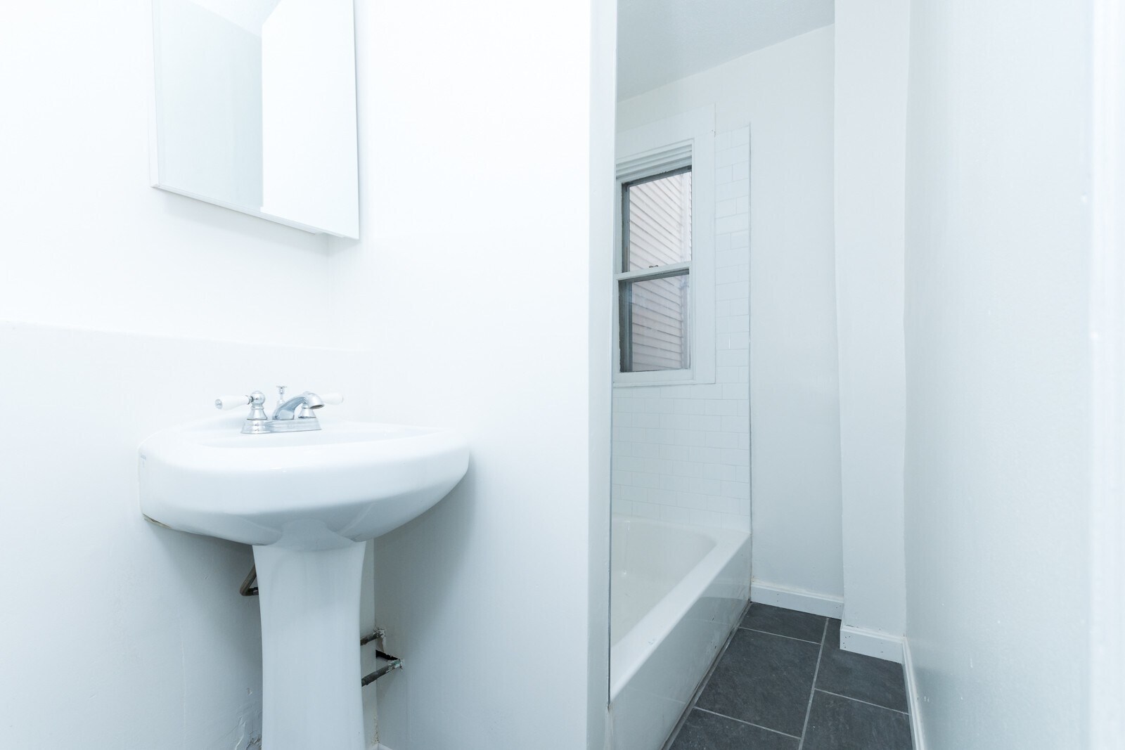 Building Photo - 25 Oakwood St