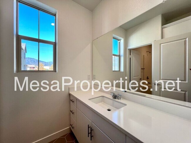 Building Photo - 2156 Willow Wisp