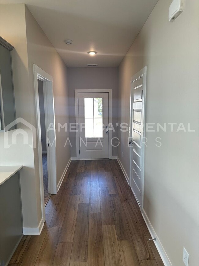 Building Photo - Home for Rent in Bessemer, AL!!! Available to View NOW!
