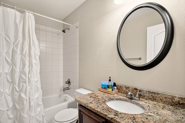 Building Photo - *Charming Gold Hill Mesa Townhome – 2 Bed ...