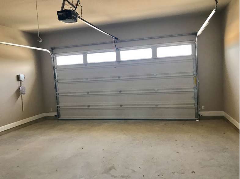 2 Car Garage - 3750 E Palm Valley Blvd