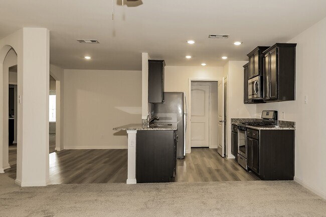 Building Photo - 26861 Steinbeck Dr