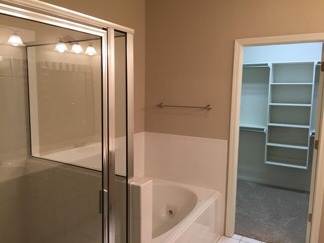 Building Photo - 4501 N Youngs Blvd