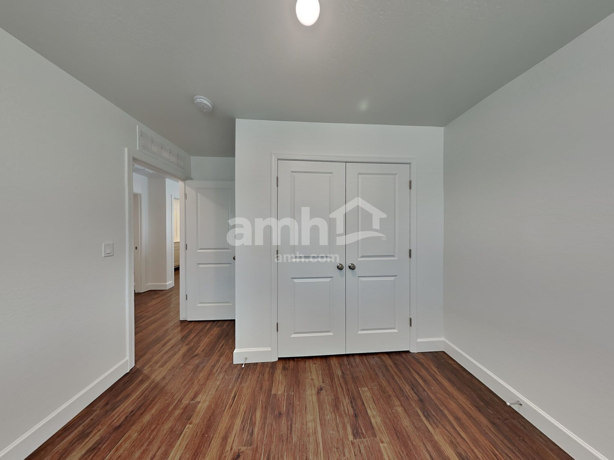 Building Photo - 17134 W Lawrence Ln