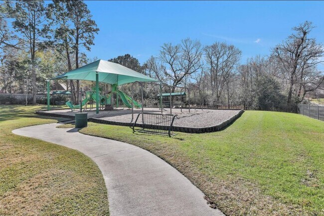 Building Photo - 12100 Melville Dr