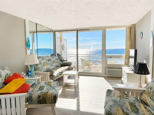 Building Photo - 830 Shore 5J