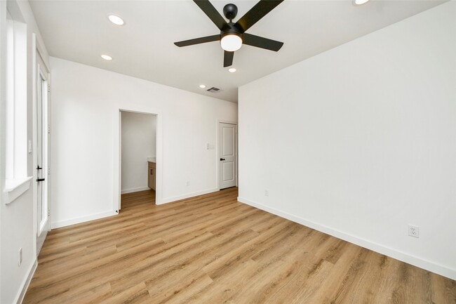 Building Photo - 5201 Fairchild St