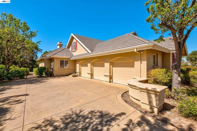 Building Photo - 2779 E Ruby Hill Dr