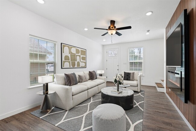 Building Photo - 8001 Talton St