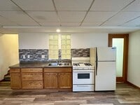 Building Photo - 2093 Creek Rd