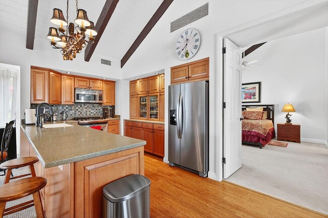 Building Photo - 468 Sunningdale Dr