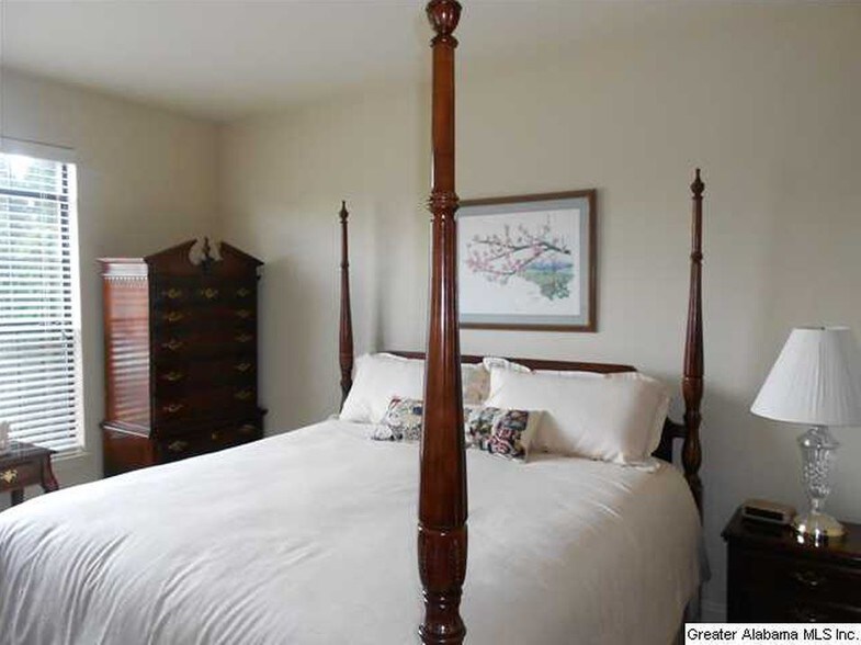 Master Bedroom - 612 Riverhaven Pl