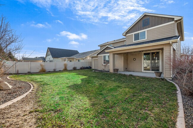 Building Photo - 5344 W Los Flores St