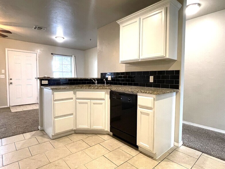 Building Photo - 2442 NW 39th St