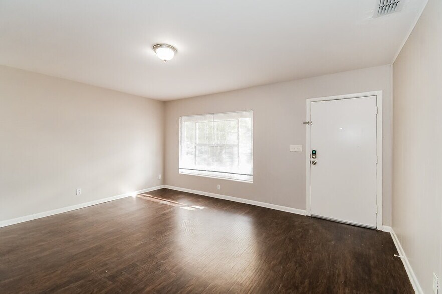 Building Photo - 7059 Melvin Rd