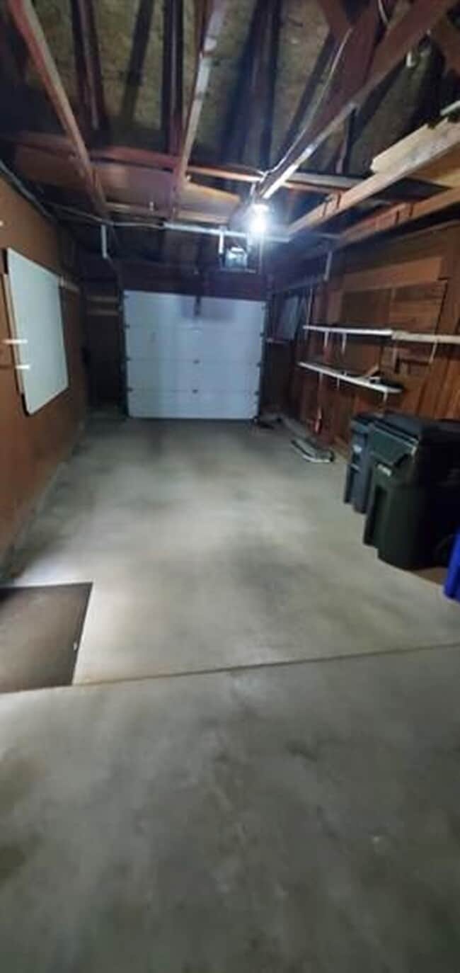 Building Photo - 182 Jacolyn Dr NW