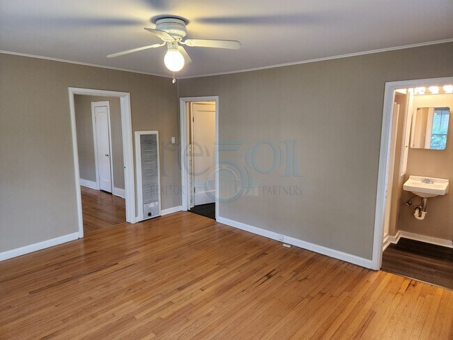 Building Photo - Forest Park School District!